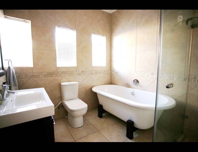 4 BEDROOM HOUSE FOR SALE IN THREE RIVERS PROPER